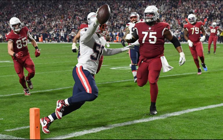 Raekwon McMillan devolvió un balón suelto hasta la zona de anotación en los primeros minutos del tercer cuarto, encaminando el triunfo de los Patriots. AFP/N. Hall