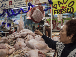 El precio del pavo natural por kilo se vende desde los 139 pesos en las tiendas de autoservicio, ahora que si ya lo quiere ahumado el precio ronda desde los 800 pesos hasta los mil 200 pesos: EL INFORMADOR / ARCHIVO