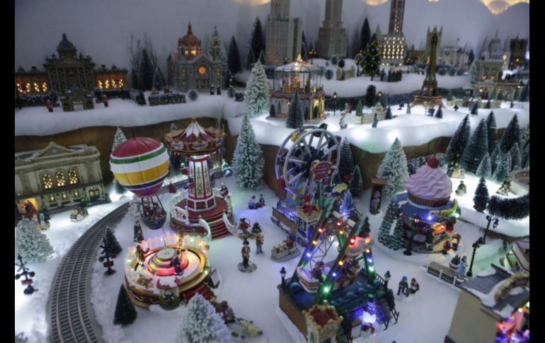 Inició con las 15 piezas heredadas de su madre para poseer actualmente más de dos mil. EL INFORMADOR / C. Zepeda