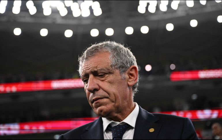FERNANDO SANTOS. El entrenador portugués de 68 años había afirmado el pasado sábado, al respecto de ese último partido de Copa del Mundo, que no planeaba dimitir. AFP / ARCHIVO