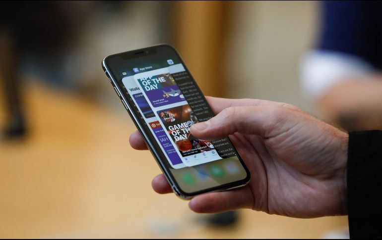 Entre las más populares de IA, se encuentra Lensa IA y Prisma IA. AFP / ARCHIVO