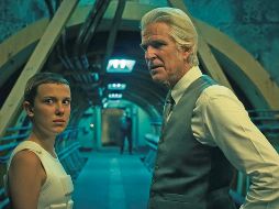 Millie Bobby Brown como “Eleven” y Matthew Modine, en el papel de “Dr. Martin Brenner”, de la aclamada serie 