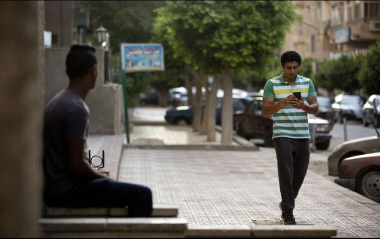 Si realizaste una copia de seguridad recuperarás las conversaciones que tenías antes de perder tu otro celular. AP / ARCHIVO