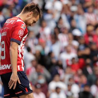 "Canelo" Angulo se despide de la afición de Chivas