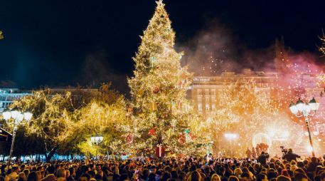 Plaza Syntagma. Atenas, en una estampa navideña asombrosa. ESPECIAL/Visit Athens