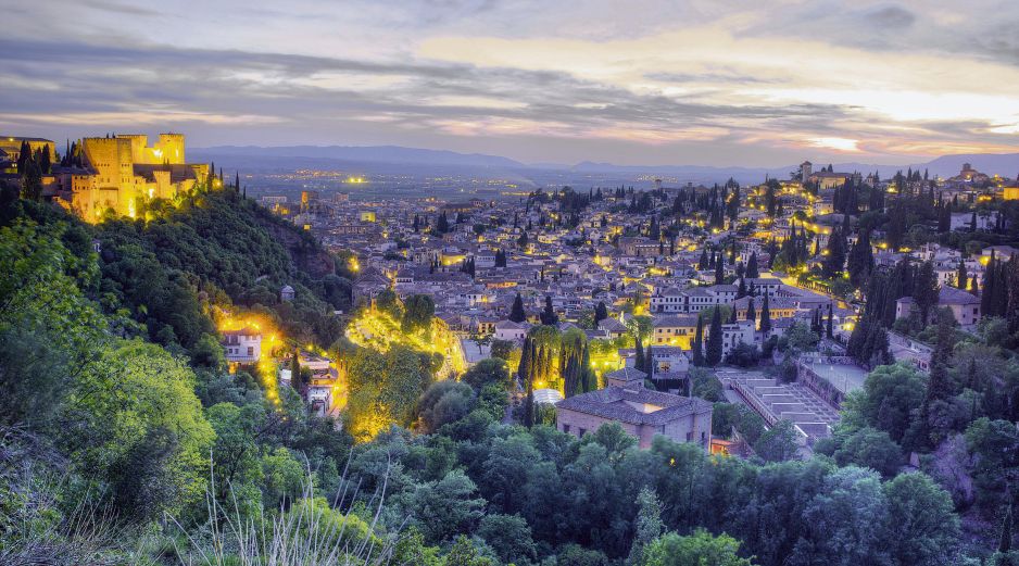 La Alhambra y Granada. Espectacular conjunto arquitectónico que es capaz de enamorar a los sentidos. PIXABAY