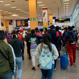 Enviarán avión para trasladar a mexicanos varados en Perú