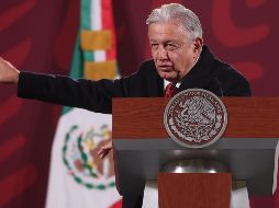 López Obrador reiteró la postura de su administración y aseguró que defenderá el derecho de asilo político. EFE / S. Gutiérrez