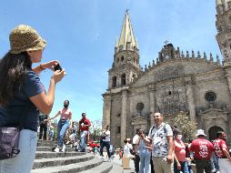 Abril, por ejemplo, no tiene días feriados oficiales por ley para los trabajadores, pero del lunes 3 al viernes 14 de abril serán las vacaciones de Semana Aanta en las escuelas primarias y secundarias. EL INFORMADOR / ARCHIVO