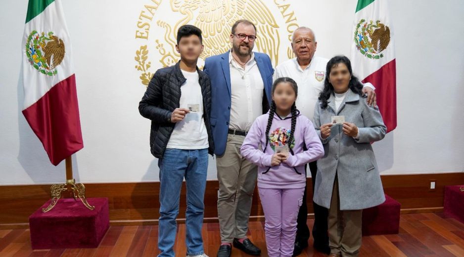 Familia del depuesto presidente peruano, Pedro Castillo. TWITTER / @INAMI_mx