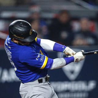 Charros vencen a Sultanes y todavía viven