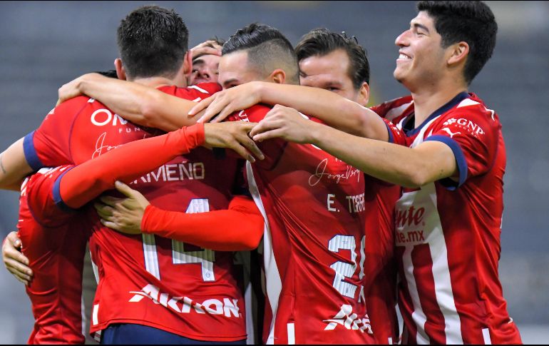 Se espera que en las próximas horas se dé a conocer quién será el nuevo refuerzo de Chivas. Imago7/Archivo