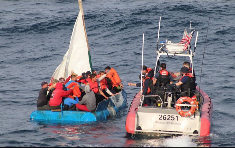 Los migrantes iban a la costa oeste de Puerto Rico. EFE