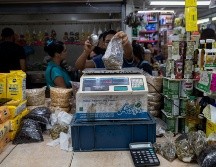 Dependiendo el número de integrantes, algunas familias gastarán 2 mil pesos y otras hasta 8 mil pesos. EFE / ARCHIVO