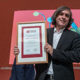 Mircea Cărtărescu, la libertad de la escritura en un mundo de tiranos