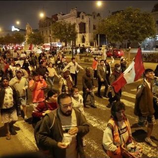 Perú alista reparaciones a familias de muertos en protestas