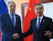 El ministro ruso de Exteriores, Sergey Lavrov, y el ministro chino de Exteriores, Wang Yi. AP