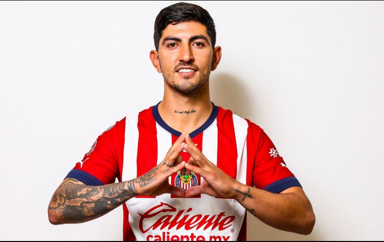 Víctor Guzmán se dijo contento por haber llegado a Chivas. Twiiter/@Chivas