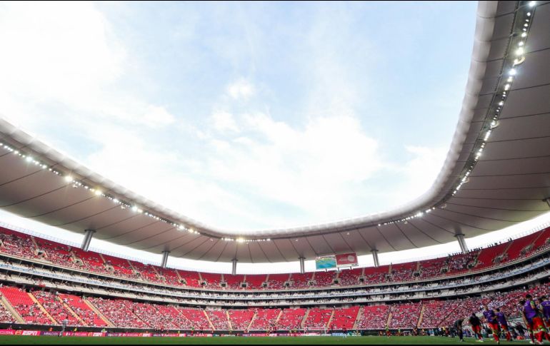 Las malas condiciones del terreno de juego del Estadio Jalisco fueron suficiente razón para determinar que la Final de la Copa Sky sea en el Estadio Akron. IMAGO7