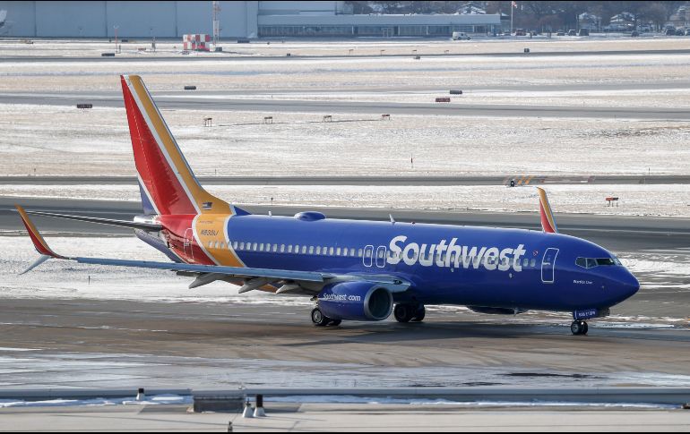 Hoy se cancelaron 2,888 vuelos en el país, de ellos 2,509 son de la compañía Southwest. EFE