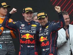 Checo Pérez finalizó tercero en el campeonato de pilotos, mientras que su compañero Verstappen fue líder del Mundial de F1 otra vez. EFE / ARCHIVO