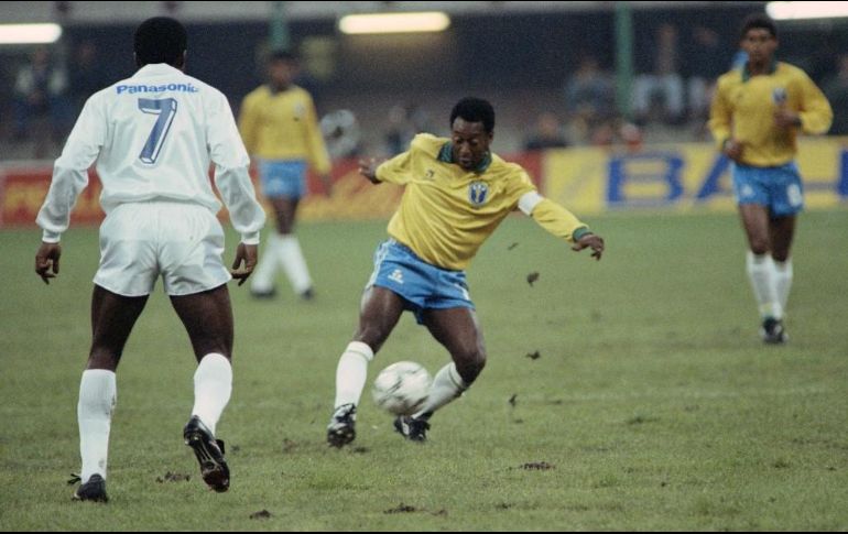 Fue un error lo que catapultó a este número a la fama y lo hizo gracias al talento y la magia de Pelé. AFP / ARCHIVO