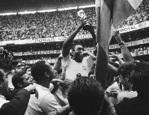 Pelé tenía guardada otra obra de arte para asombrar al Estadio Azteca cuando asistió con categoría suprema a Carlos Alberto para que este anotara el cuarto gol de Brasil en la final. AP / ARCHIVO