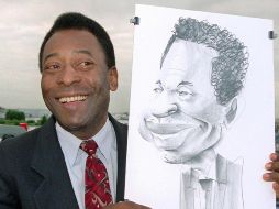 Pelé era el 'Señor del futbol', dijo Michel Platini. EFE