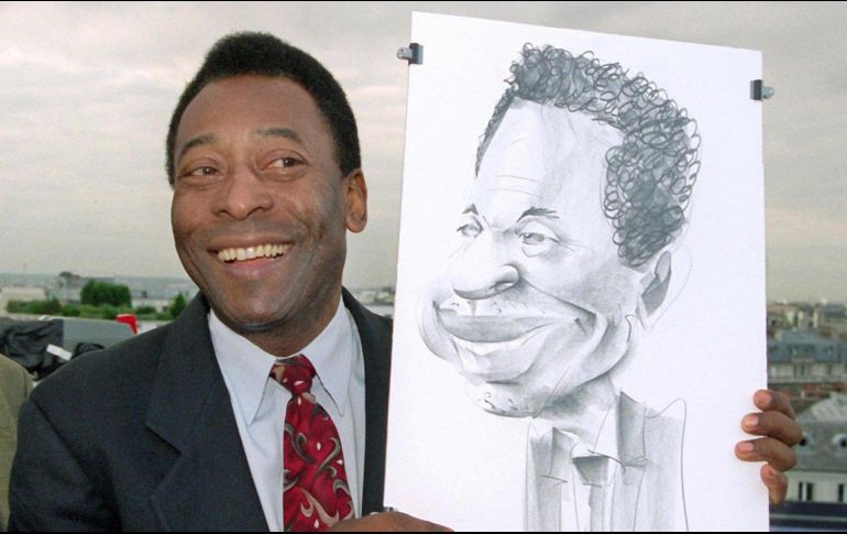 Pelé era el 'Señor del futbol', dijo Michel Platini. EFE