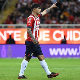 Víctor Guzmán tuvo desafortunado debut con el Rebaño