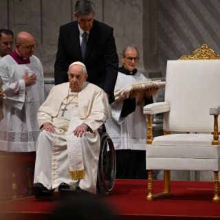 Papa Francisco hace homenaje a Benedicto XVI y agradece "su bondad"
