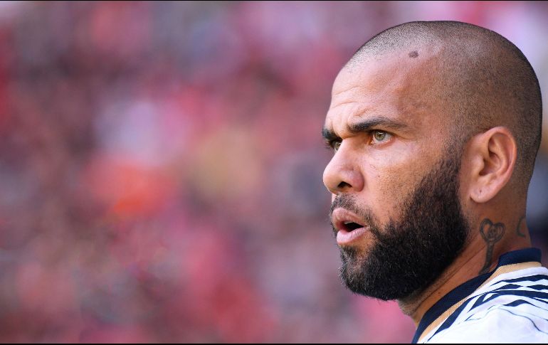 La denuncia contra el jugador de Pumas, Dani Alves, fue realizada por la mujer ante la comisaría más cercana, pero el futbolista se retiró antes de las autoridades llegaran al lugar. EL INFORMADOR/ ARCHIVO