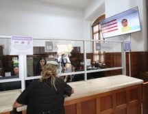 La presentación de las cédulas en las pantallas de las oficinas se dio como parte de una serie de acuerdos a los que se comprometió el municipio con el colectivo de familiares de víctimas de desaparición “Luz de Esperanza”. ESPECIAL