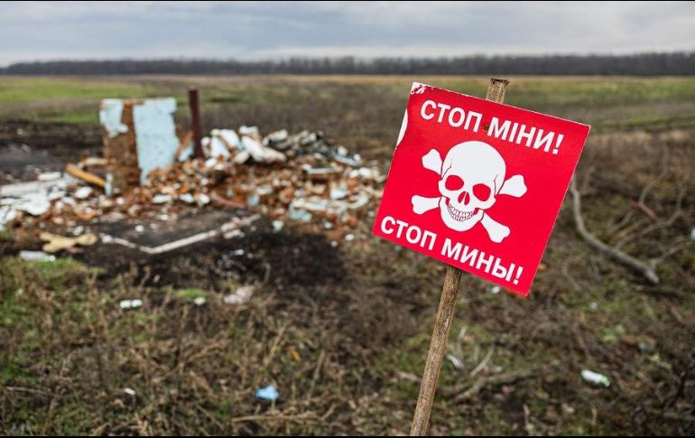 El ejército ucraniano dijo haber bombardeado hasta 10 vehículos y un número indeterminado de militares en Makiivka. AFP/S. Al-Doumy