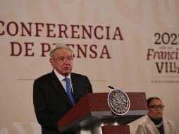Aunque reconoce que piensan distinto, López Obrador se alegra del triunfo de Norma Lucía. SUN/F. Rojas