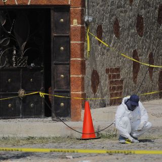 Lanzan artefacto explosivo en oficinas de gobierno en Morelia