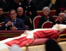 Más de 70 mil personas acudieron a despedirse de Benedicto XVI. AP/A. Calanni