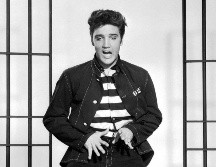 Elvis Presley grabó su primer disco un día como hoy. ESPECIAL/Amazon Music
