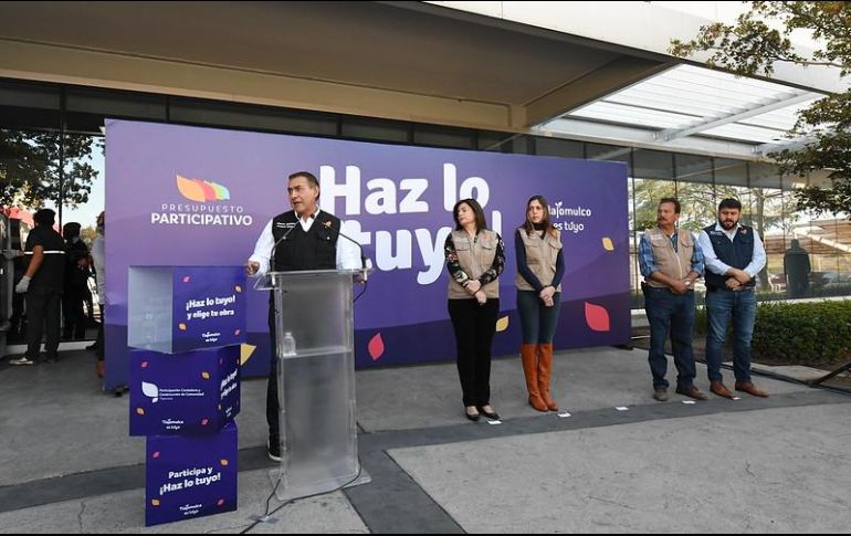 El alcalde Salvador Zamora Zamora participó en el ejercicio de participación en el Centro Administrativo Tlajomulco. ESPECIAL