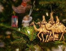 Un libro es el regalo ideal para este Día de Reyes Magos. ESPECIAL/Photo by Robert Thiemann on Unsplash.