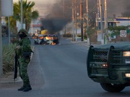 La violencia se desató esta mañana luego de que se realizara un operativo por parte de las fuerzas armadas federales. EFE / J. C. Cruz