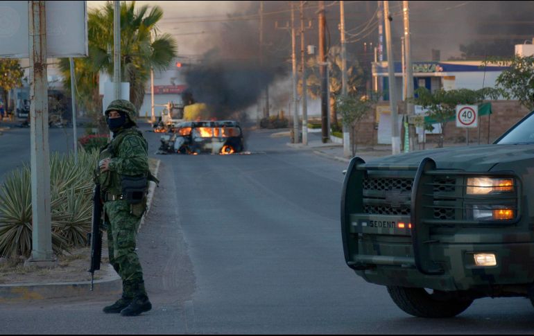 La violencia se desató esta mañana luego de que se realizara un operativo por parte de las fuerzas armadas federales. EFE / J. C. Cruz