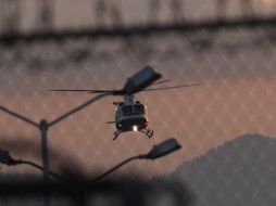 Un helicóptero Bell de la Agencia de Investigación Criminal despegó del helipuerto de la FEMDO con Guzmán López a bordo. SUN