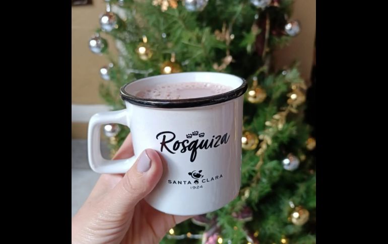 Mientras disfrutaban de un chocolate, eligieron también a su rosca favorita / Foto: Aracely Aguilera