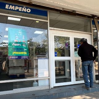 Tapatíos resienten la cuesta de enero y comienzan a llenar las casas de empeño