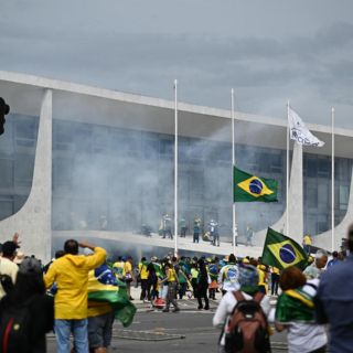 Bolsonaristas radicales invaden el Palacio Presidencial de Brasil