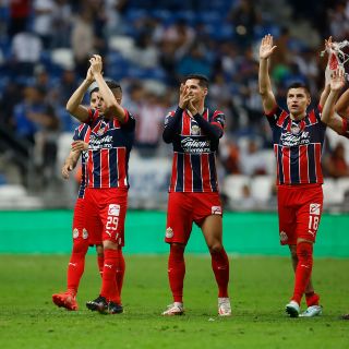 Chivas protestará por el mal trabajo del silbante Escobedo