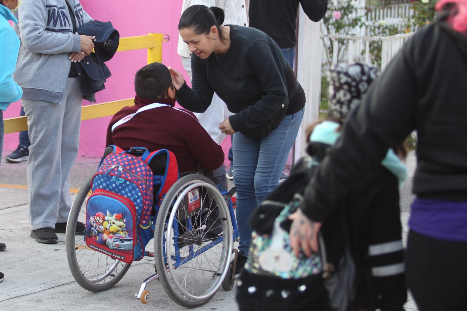 Más de un millón regresan a clases y también vuelve el tráfico vehicular