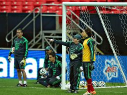 Memo Ochoa y el Piojo Herrera coincidieron en la Selección Mexicana y en América. Imago7/Archivo