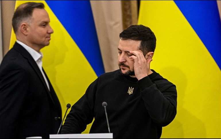 Zelensky fue introducido en la gala por el actor Sean Penn, quien hizo un discurso visiblemente emocionado. AFP / Y. Dyachyshyn
